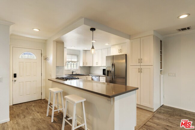 Building Photo - 1837 11th St