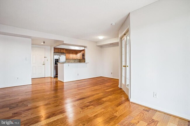 Building Photo - 2400 Clarendon Blvd