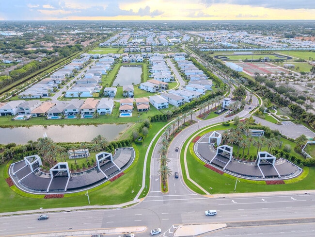Building Photo - 9523 Riverside Pk Dr
