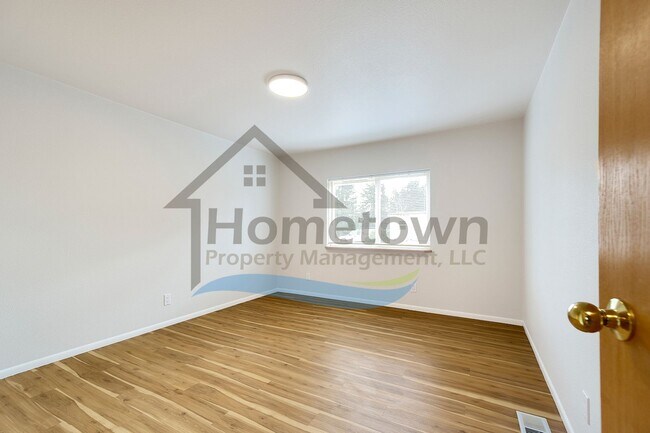 Building Photo - 2 Bedroom 1 Bath Home with 24x24 Shop and ...