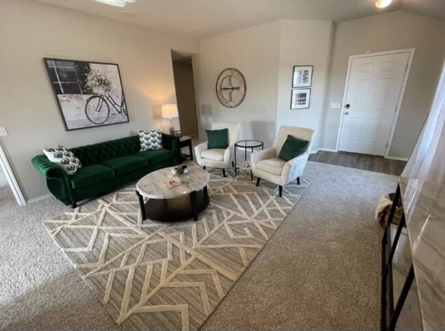 Building Photo - 10620 Pine Wy