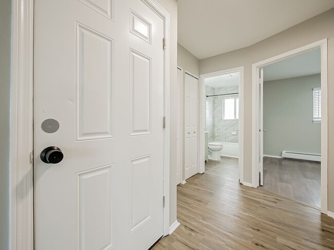 Building Photo - 1498 Nancywood Dr