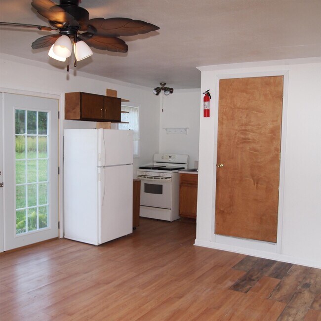 4540 N Lake Pleasant Rd 4540 N Lake Pleasant Rd Hillsdale MI 49242