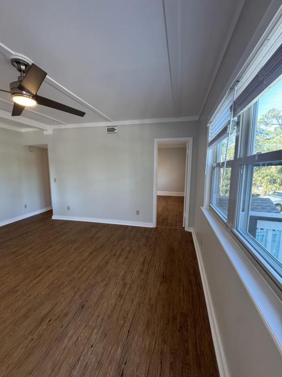 Building Photo - 303 3rd St