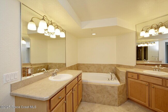 Building Photo - 123 Lancha Cir