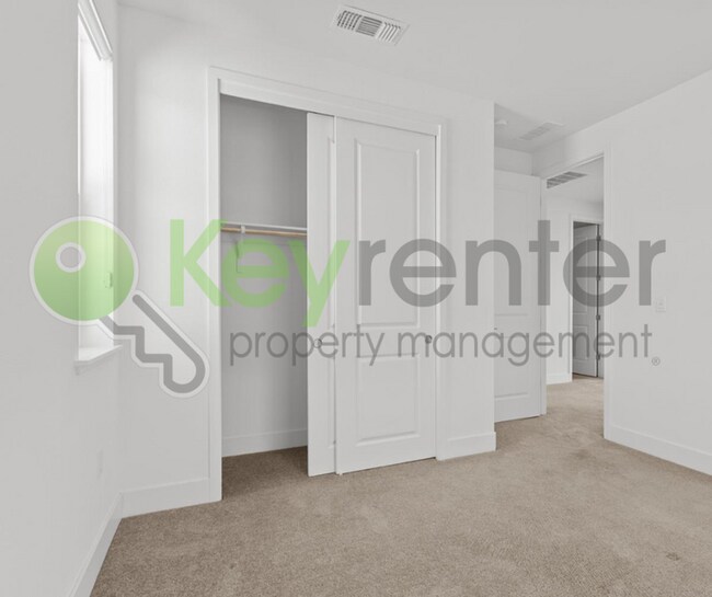 Building Photo - 4288 Crescent Wy