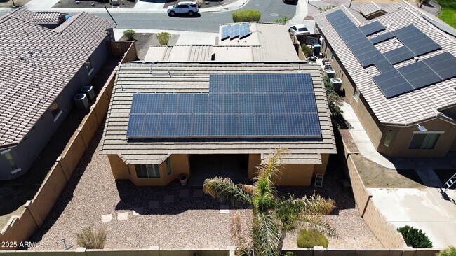 Building Photo - 25564 W Magnolia St