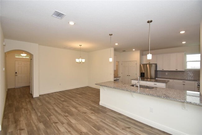 Building Photo - 59 Oakleaf Way