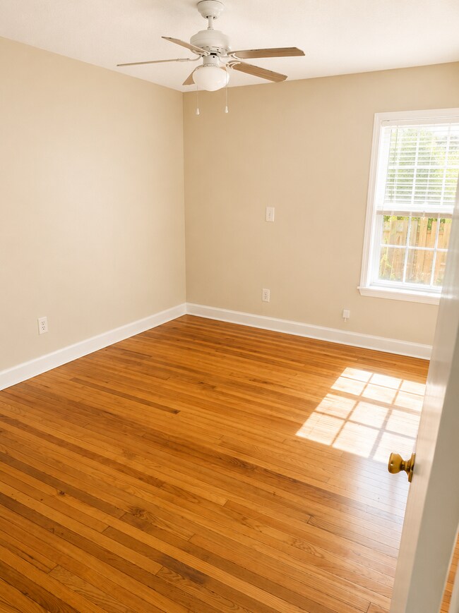 Building Photo - Spacious 3 Bedroom, 2 Bath Home in North Jackson