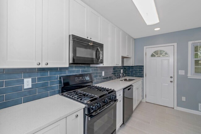 Building Photo - 2019 Knight Ct SE