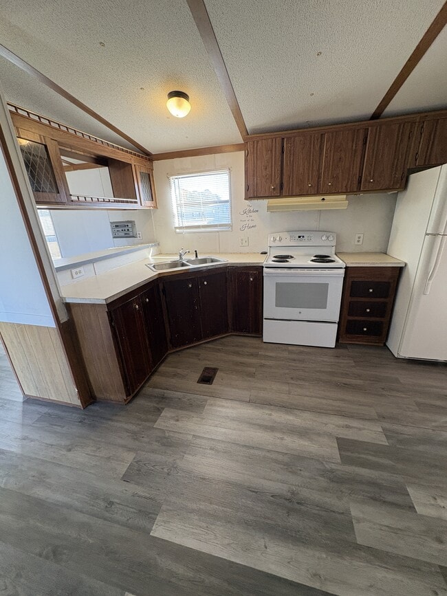 Building Photo - 1344 SC-57