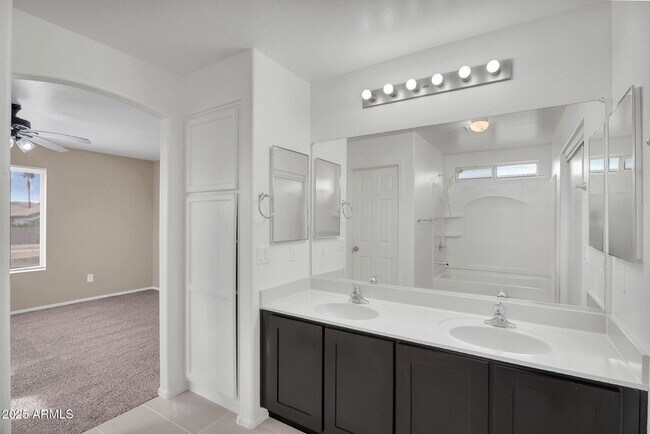 Building Photo - 31362 N Blackfoot Dr