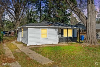 Building Photo - Charming 3 Bed 1 Bath