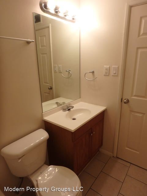 Building Photo - 1728 E Broadway