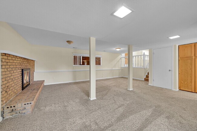 Building Photo - $3,100 - 3 Bed, 2.5 Bath Home in Littleton...