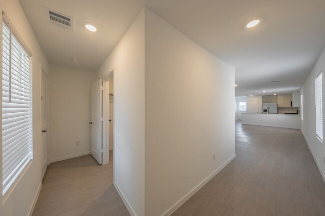 Building Photo - Brand new 3 bedroom 2 bath home Lennar home