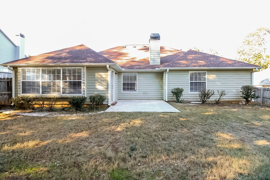 Building Photo - 93 Gleneagles Way