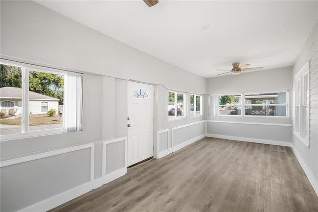 Building Photo - 1805 E Louisiana Ave