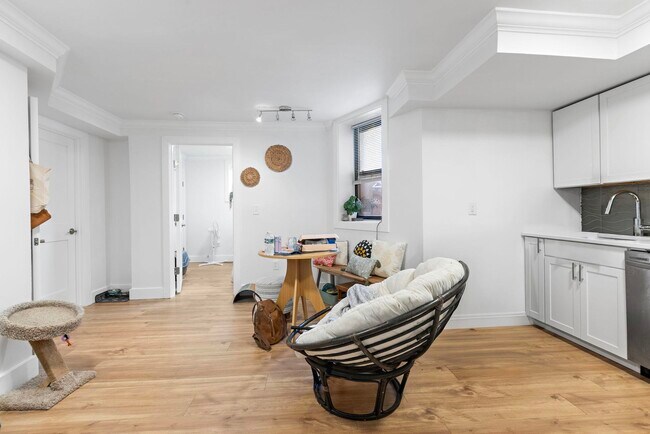 Building Photo - 151 Sip Ave