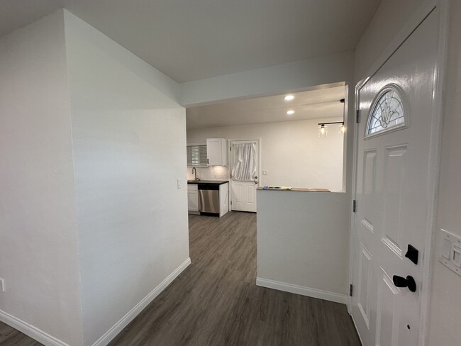 Building Photo - 13239 Idyl Dr