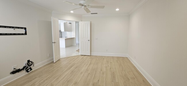 Building Photo - 305 Brier Cir