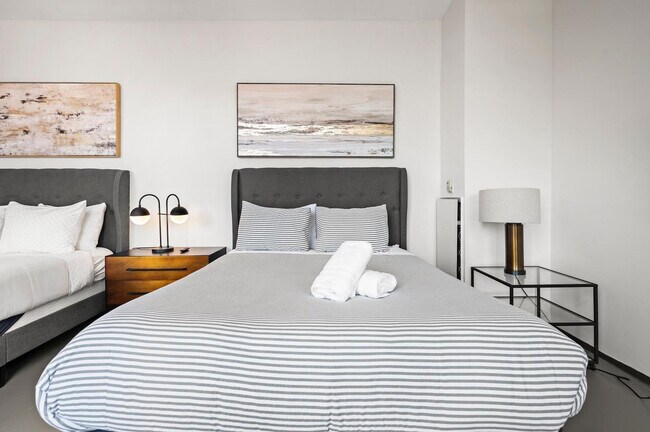 Building Photo - 160 E Berkeley St