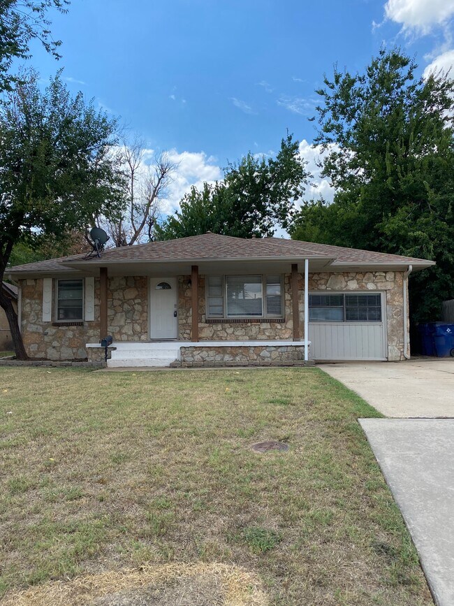 Primary Photo - 2264 Downing St