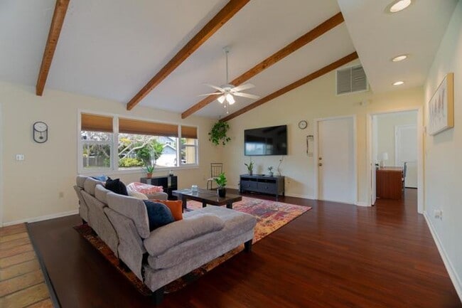 Building Photo - 6130 Francis St