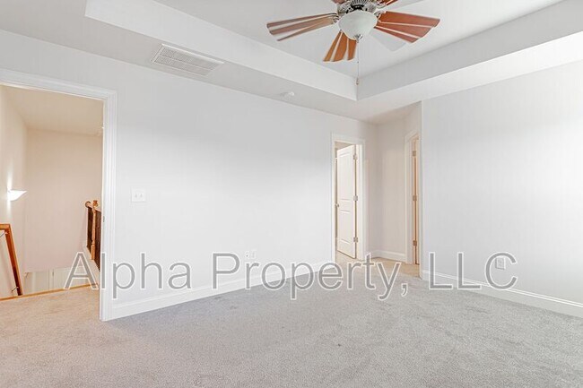 Building Photo - 502 Milbury Way