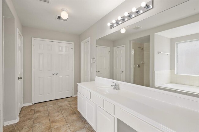 Building Photo - 6105 Larrycrest Dr