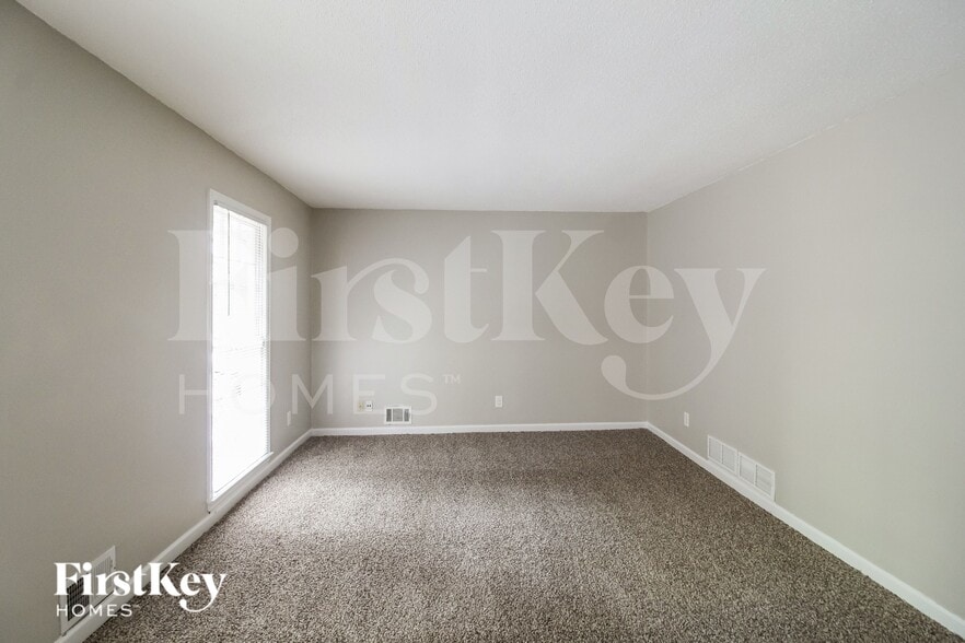 Building Photo - 4618 Forest Pl