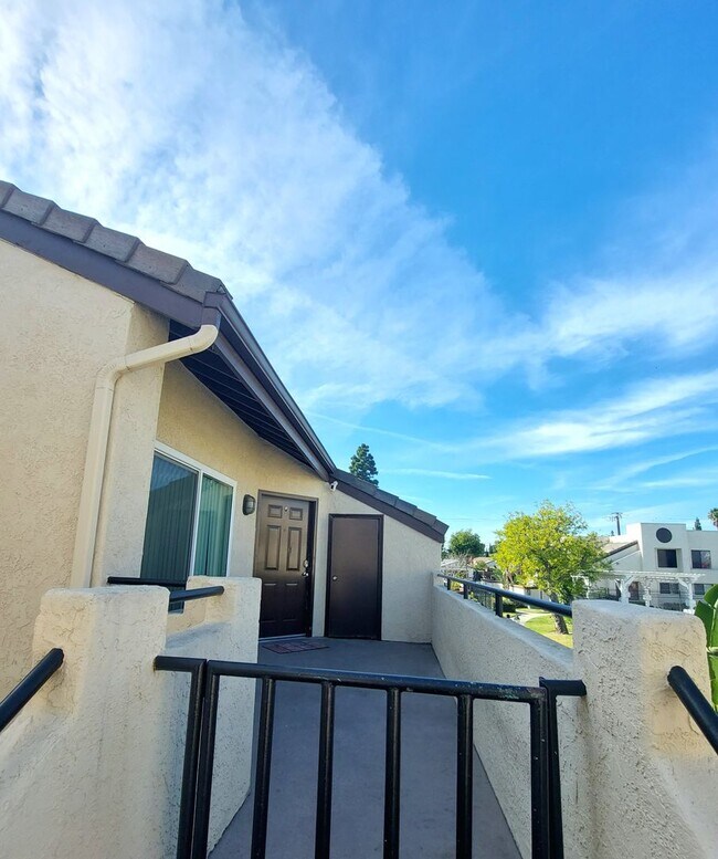 Building Photo - AVAILABLE NOW! Ontario Apt. in a gated community