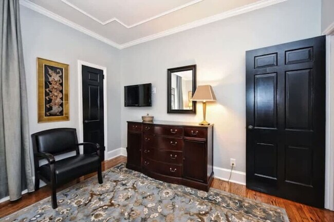 Building Photo - 600 Hermitage Ct