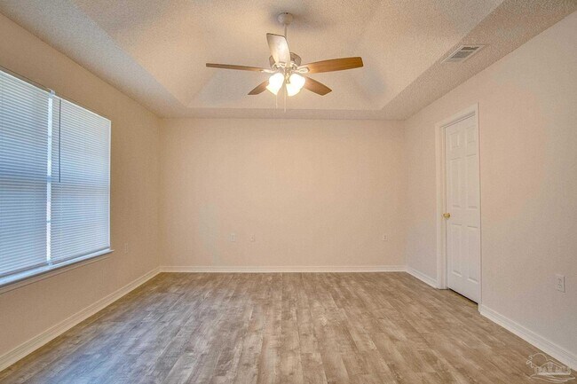 Building Photo - 2029 Shadow Lake Dr