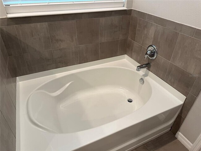 Building Photo - 10437 Laxer Cay Loop