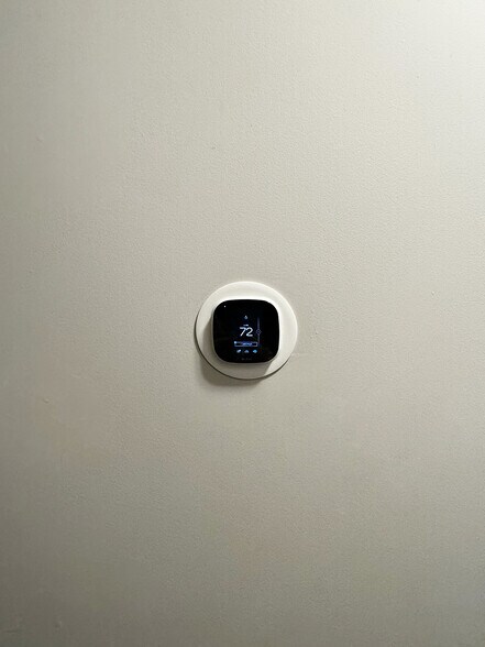 Building Photo - 106 Attu St