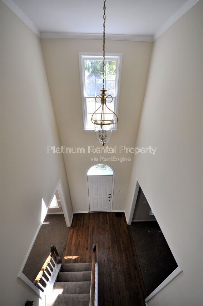 Building Photo - 7115 Red Fox Ln