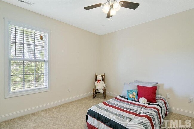Building Photo - 1600 Silver Ridge Ct