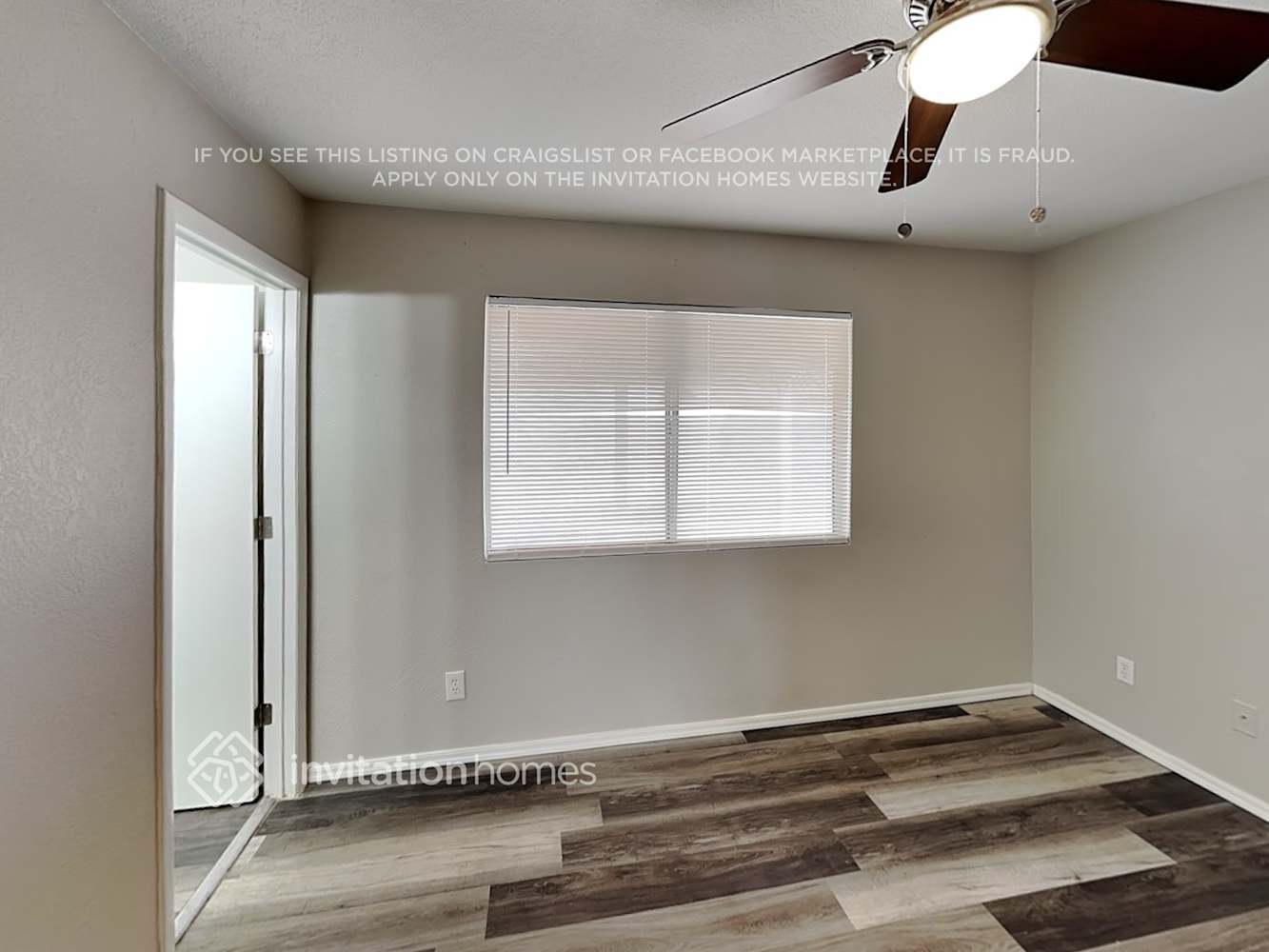 Building Photo - 8638 W Lawrence Ln