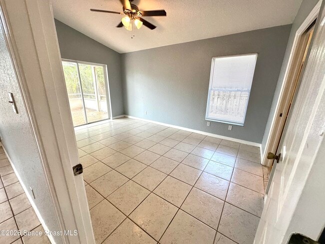 Building Photo - 4594 Helena Dr