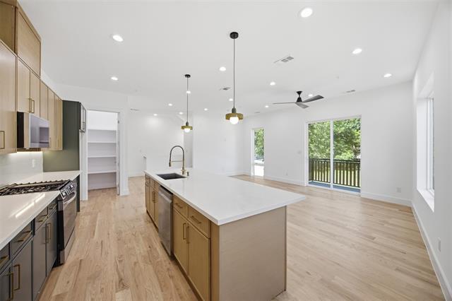 Building Photo - 4605 Belmont Ave