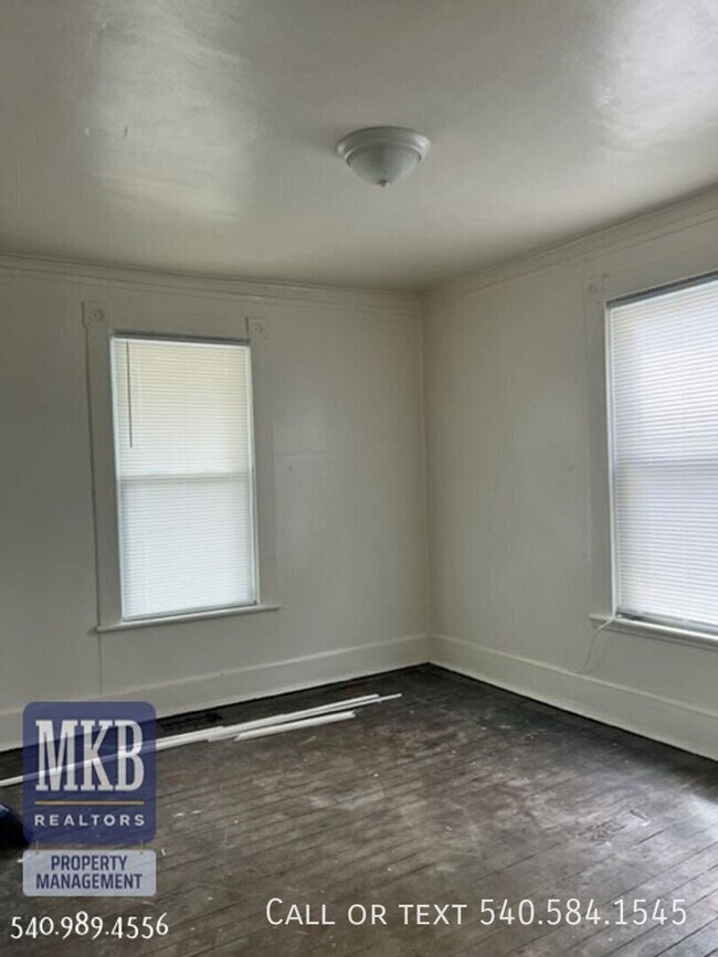Building Photo - 501 Rutherford Ave NW
