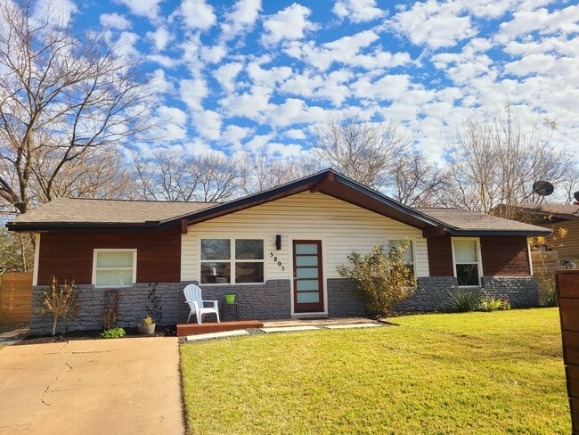 Primary Photo - 5805 Blythewood Dr