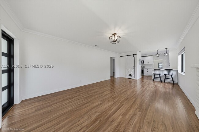 Building Photo - 3640 SW 11th St