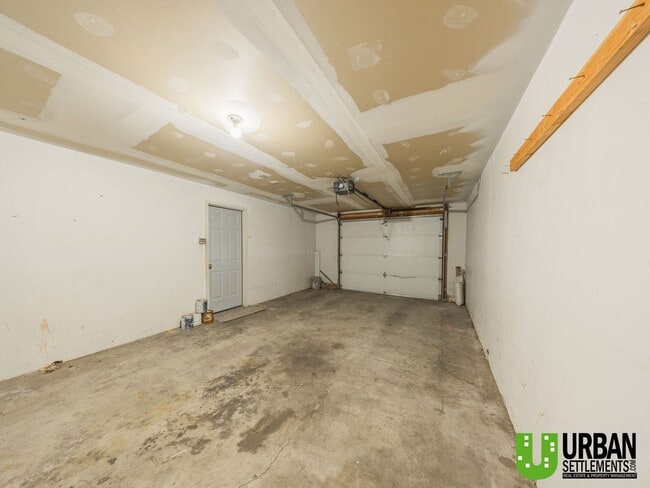 Building Photo - Mission Ave. 15313-15315 E