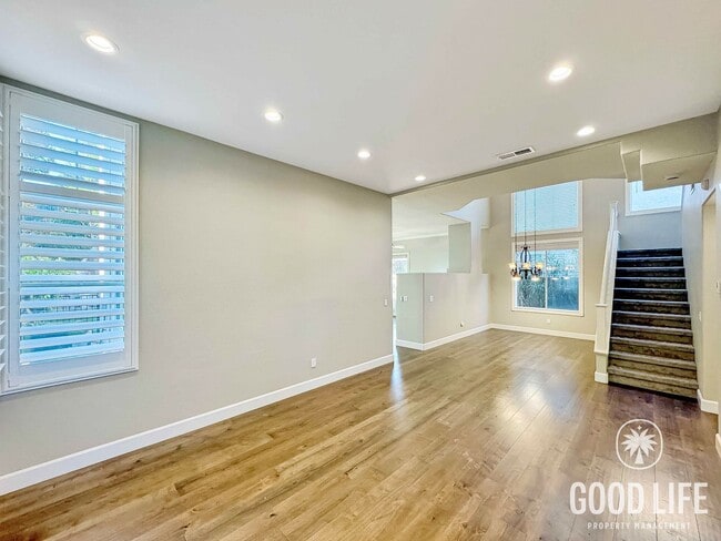 Building Photo - Stunning 5B/3.5BA House in Scripps Ranch!