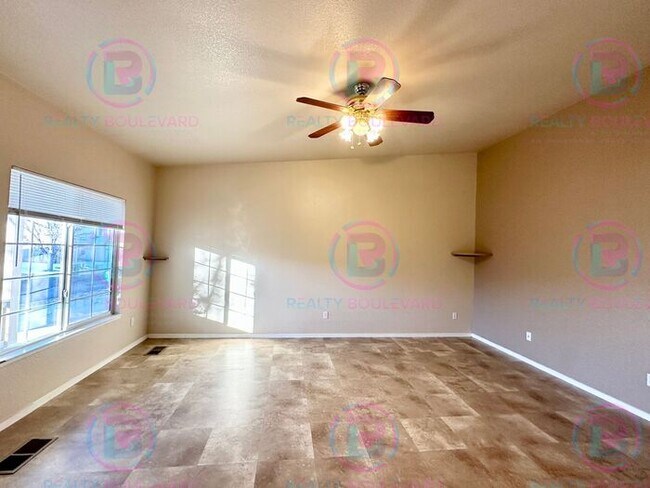 Building Photo - 1 Month Free!!! Beautiful 3BR 2 Bath home with RV Parking!