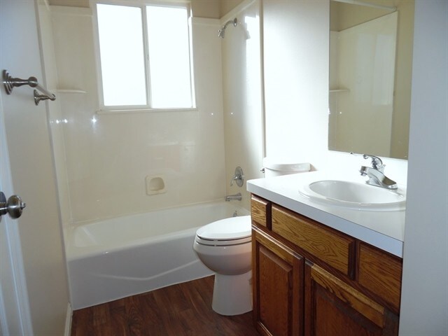 Building Photo - 1859 N 750 W