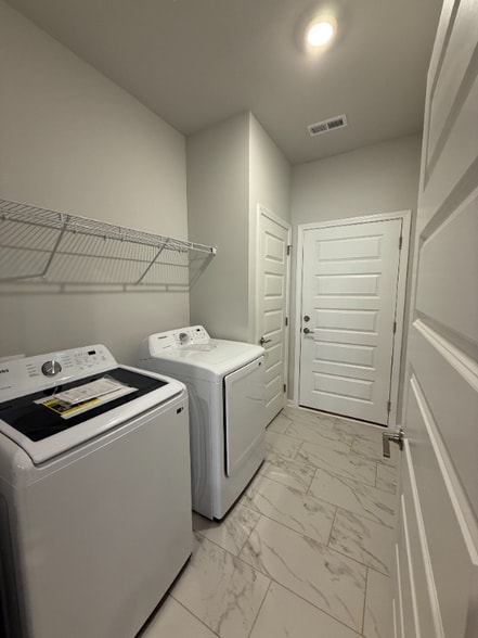 Building Photo - 6063 Gardner Maples Dr SE