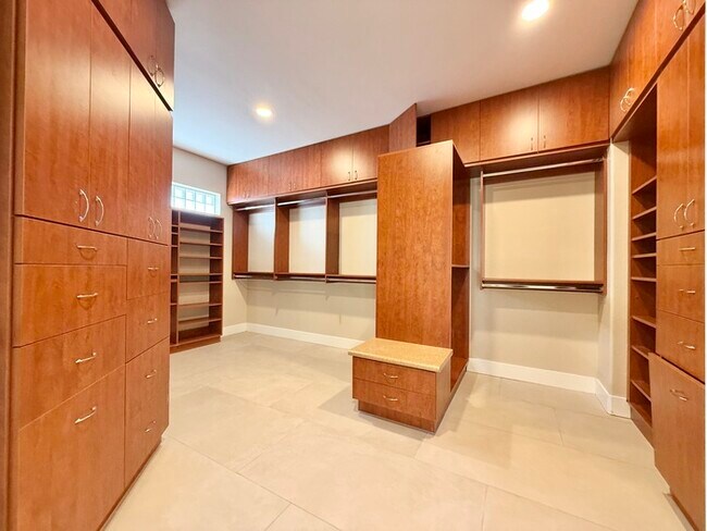 Building Photo - 4910 E Cordia Ln